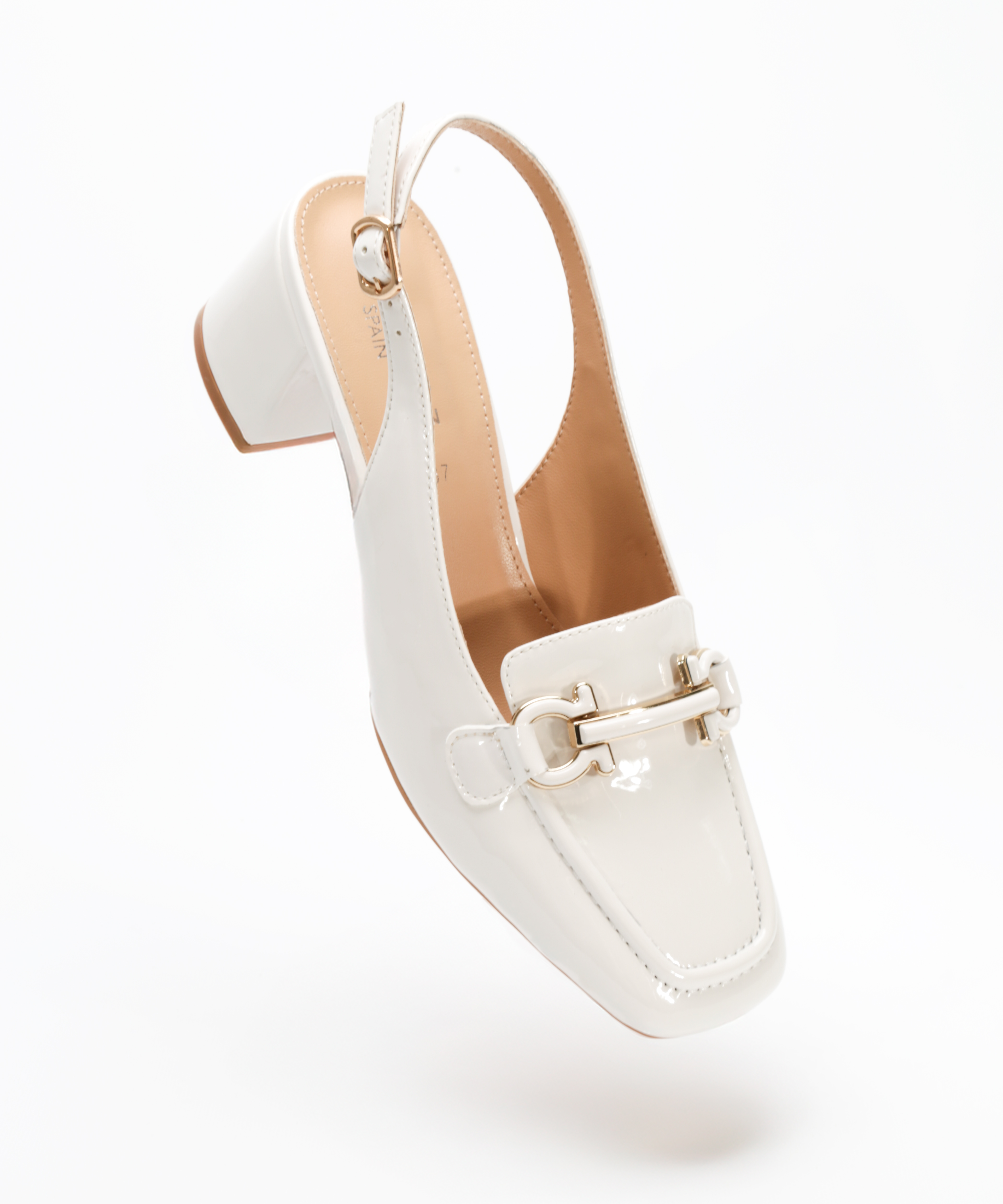 Zapatos tac&oacute;n adorno met&aacute;lico image number null